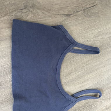 Blaues Top