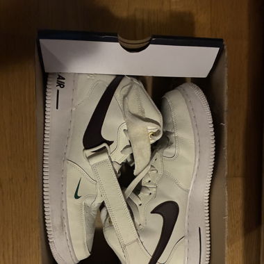 Nike Air Force 1 Mid 07 LV8