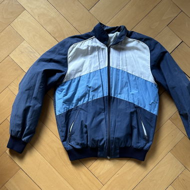 blaue Jacke