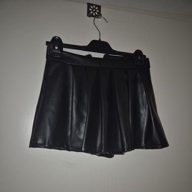 Jupe/short similicuir 