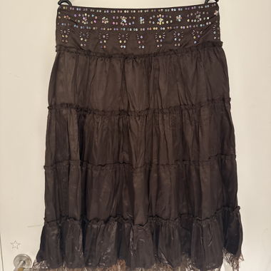 Brown skirt with lace and sequins