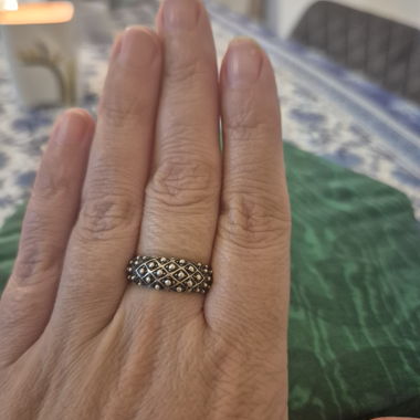 Bague argentée à motif texturé