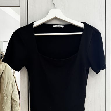 Crop Top in Schwarz
