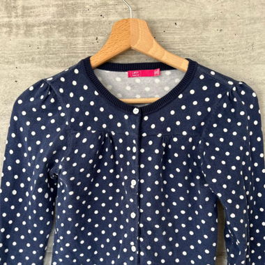 Strickjacke gepunktet 