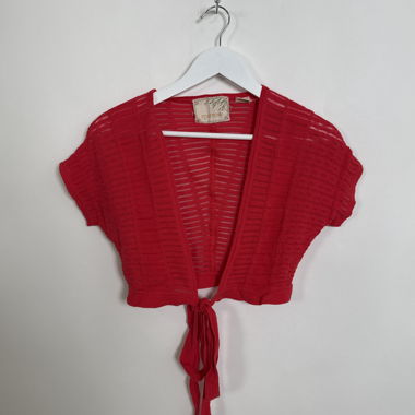 Cardigan in mesh rosso con chiusura a fiocco