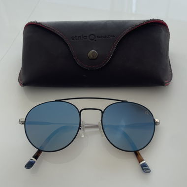 Lunettes de soleil Etnia Barcelona taille 50-20