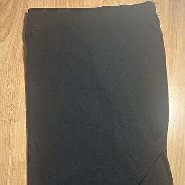 Black Maxi Skirt with Side Slit – Soft & Stretchy