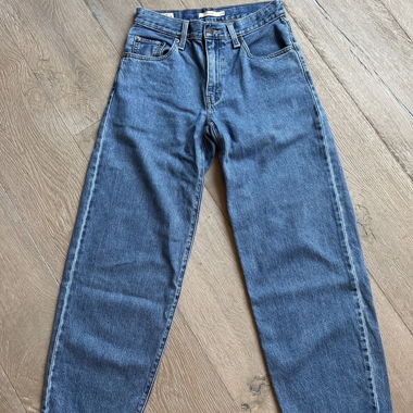 Jeans Levi's modello Baggy Dad taglia 24