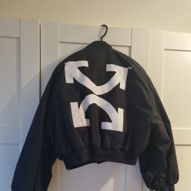 Off White bomber Jacke Damen