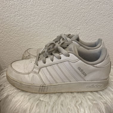 Baskets Adidas blanches