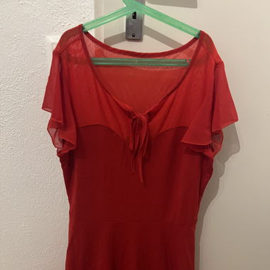 Robe rouge pin-up 