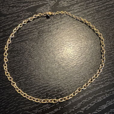 Vergoldete Gliederkette