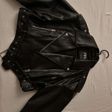Veste en cuire noir