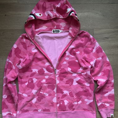 A Bathing Ape Kapuzenjacke mit rosa Camouflage