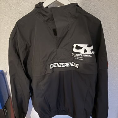 Grenzgaenger Windbreaker