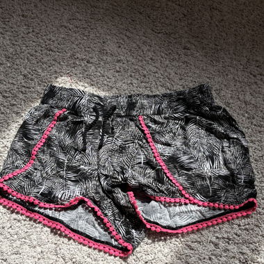 Curved Hem Shorts für Sommer