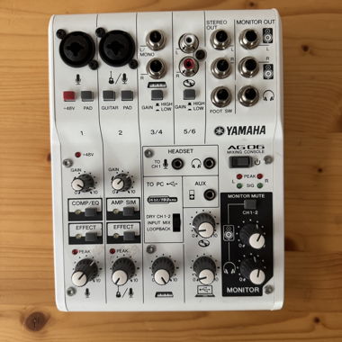 Yamaha AG06 Mixing Console