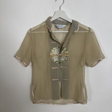 Durchsichtige Bluse im Chinoiserie-Stil