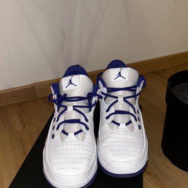 JORDAN MAX AURA 5 (GS) 