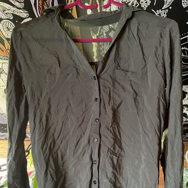 Olive-Grüne Bluse
