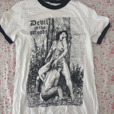 T-shirt graphique Devil in the Woods