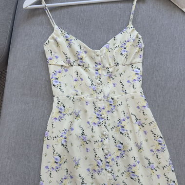 Gelbes Kleid House of CB