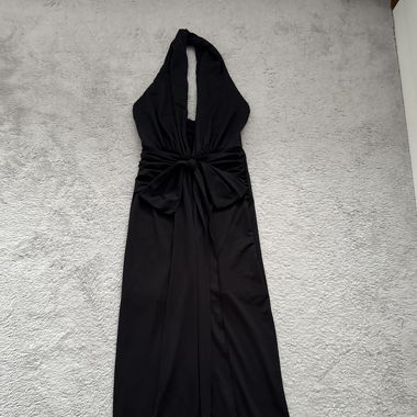Rückenfreis schwarzes Neckholder Kleid