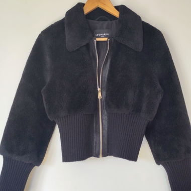 Leonardo Jacke aus schwarzem Kunstfell (M)