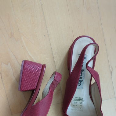 Rote Lederschuhe