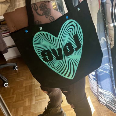 Borsa tote nera con stampa cuore Love