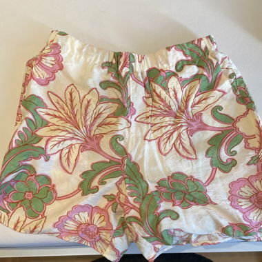 Short con fiori MNG