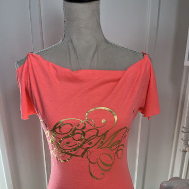 Haut rose saumon