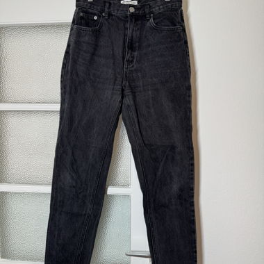 Mom Jeans
