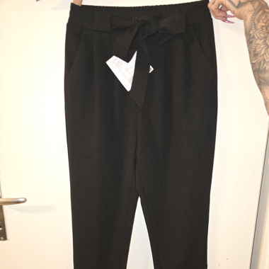 Schwarze Stoffhose