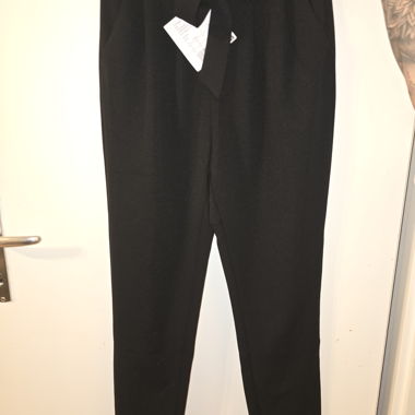 Schwarze Stoffhose