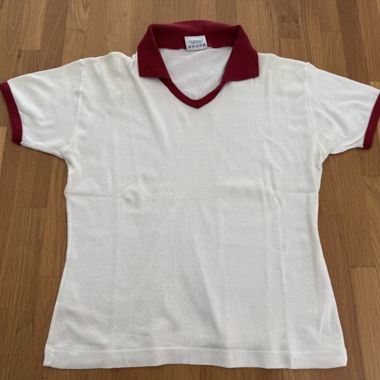 Polo bianca e rossa YES or NO