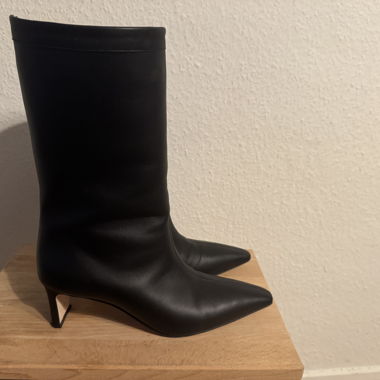 Elegant boots Fabiana Filippi
