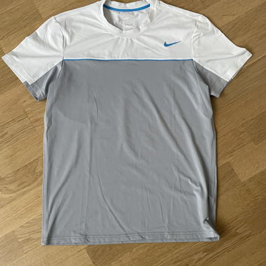 T-shirt Nike