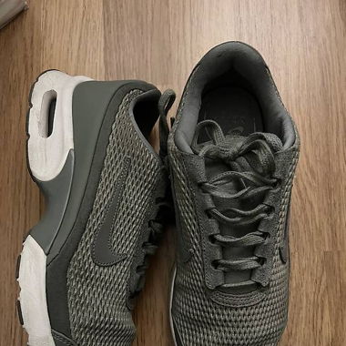 Nike Sneaker