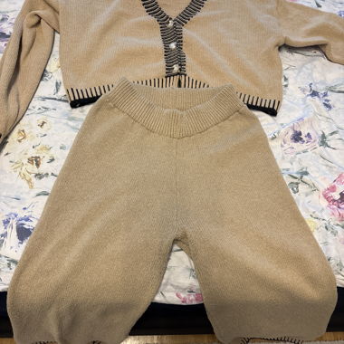 Strick-Set mit Cardigan und Hose
