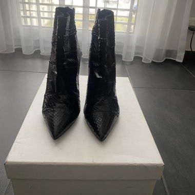 Schwarze Magrit High Heels mit Nieten