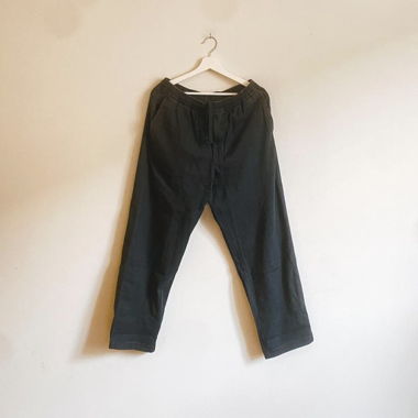 UNIQLO black stretch fit trousers
