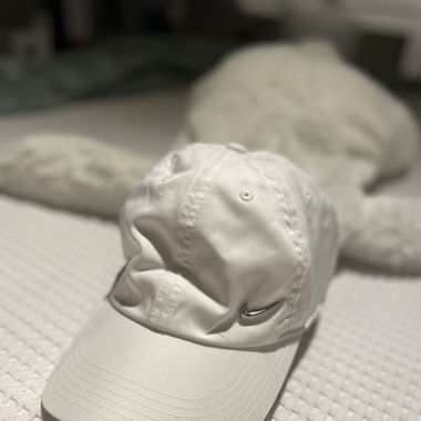 Nike: white cap 