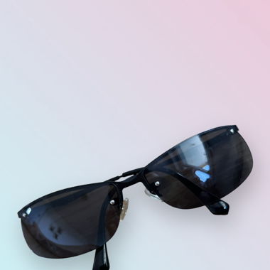 schwarze Sonnenbrille