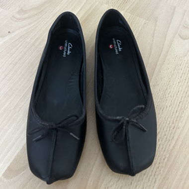 Clarks Black Ballerinas
