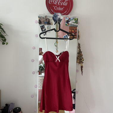 Abito in raso rosso Billy J
