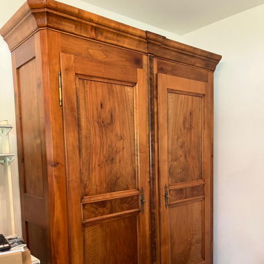 Armoire vaudoise ancienne 