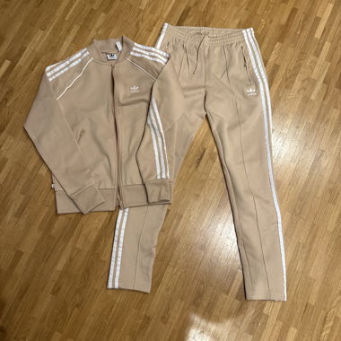 Completo tuta Adidas beige