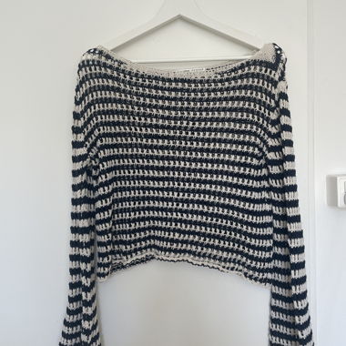 Gestreifter Strickpullover