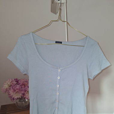 hellblaues crop-top 
